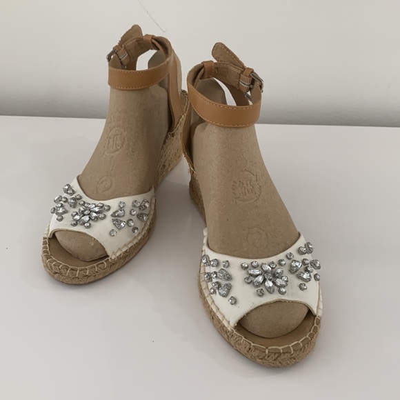 White Mountain Natural Rhinestone Wedges/Espadrilles size 9.5 - Picture 3 of 17